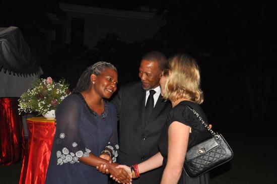 Ambasaderi Twala n