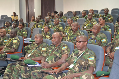 Bamwe mu basirikare bashoje amahugurwa ngo bize uko bafasha uwahuye n'ihohoterwa.