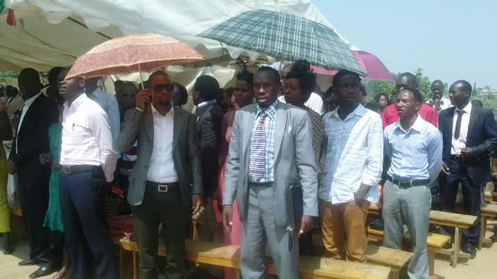 Bamwe mu bize muri Saint Peter, ikiri EAV bari bitabiriye igikorwa cya garuka ushime.