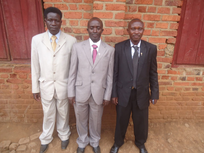 Bamwe mu ba pasitori basengewe.