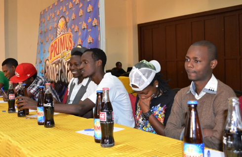 Bamwe mu bahanzi 10 bari bitabiriye inama muri Top Tower Hotel