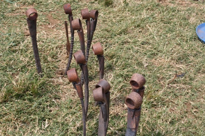 Bimwe mu bikoresho Muhayimana akora bikunzwe ni ibikoreshwa mu buhinzi.
