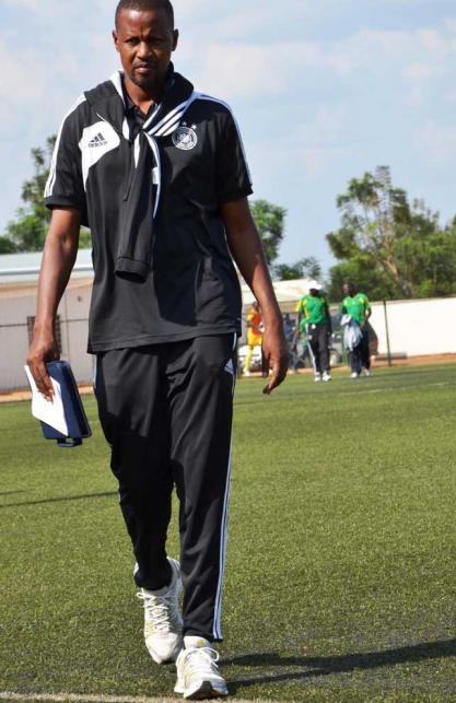 Casa Mbungo Andre, yizeye kuzitwara neza muri Police FC nk