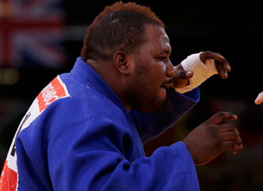 Cedric Mandembo ukina judo ari hamwe n