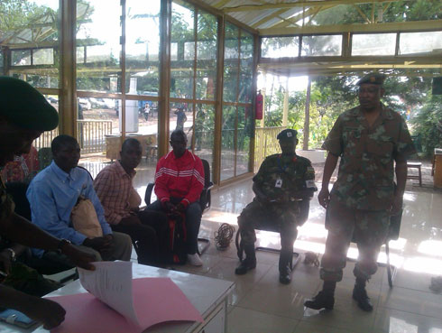 Col Mabalane wa EJVM yakira abasirikare ba Congo binjiye ku butaka bw'u Rwanda bitemwe n'amategeko.