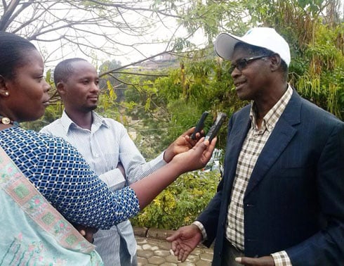 Depite Polisi Denis mu kiganiro n'abanyamakuru.