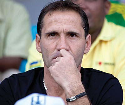 Umutoza wa Rayon Sports, Didier Gomes da Rosa ukomoka mu Bufaransa. 