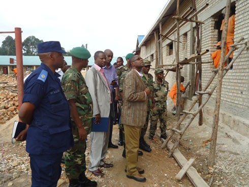 Dr Harebamungu Mathias areba aho inyubako zo kuri ES Byiamana zigeze.