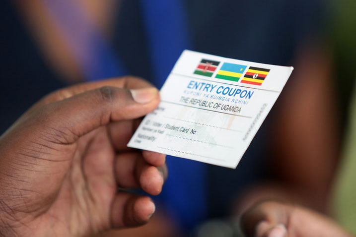 Abanyagihugu bo mu Rwanda, Uganda na Kenya nabo bashyiriweho urupapuro rushya bazajya bakoresha bava mu gihugu kimwe bajya mu kindi.