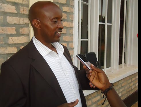Emmanuel Mugabo Nkusi ushinzwe itangazamakuru n'ubukangurambaga ku miturire yo mu cyaro.