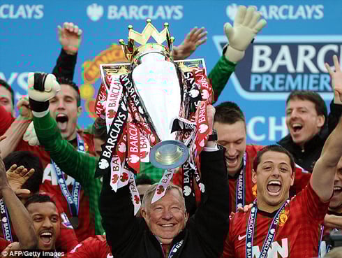 Fergie ateruye igikombe bwa nyuma nk'umutoza wa Manchester United.