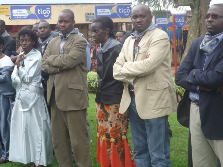 Fred Muhairwe wambaye ikoti rya kacye.