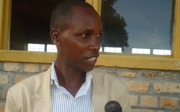 Umuyobozi wa G S Indangaburezi, Gatari Sylvere, ntiyemera ko abanyeshuri be batewe n
