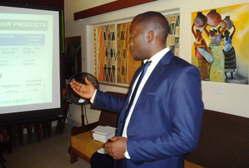 Abanyeshuri bafashwa na Generation Rwanda bagaragaza imishinga y