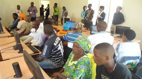 Ngo ikoranabuhanga rirabafasha kumenya amakuru ku buhinzi bwa kijyambere
