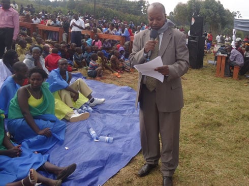 Guverineri Kabahizi Yiyamye abashigikiye FDLR.
