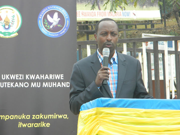 Guverineri Munyantwari Alphonse uyobora intara y'Amajyepfo nawe yitabiriye gutangiza icyumweru cy'umutekano mu muhanda.