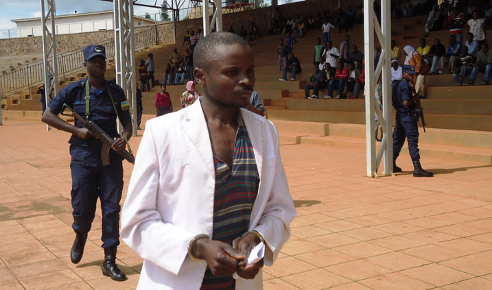 Hagumamahoro Sylvan alias Hora Sylvestre, azanywe mu imbere y'Urukiko rwisumbuye rwa Nyarugenge, muri stade ya Nyamirambo.