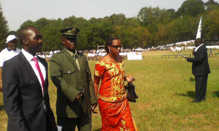 Mu karere ka Huye, ingabo y'igihugu n'umufasha we bitabiriye ibirori byo kwibohora.