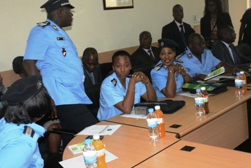 Benshi mu bagize iri tsinda ni abagore bakora no mu nzego z'umutekano nka Polisi.