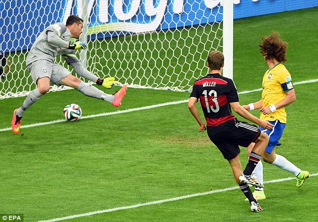 Thomas Mueller yinjiza igitego.