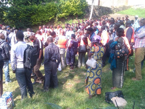 Aha abashinzwe umutekano mu Kivu bari bamaze gutegeka icyombo gusubira ku nkombe kikagabanya abantu cyari gitwaye.