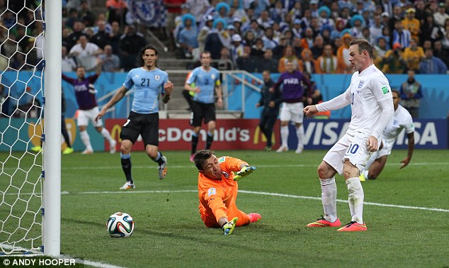 Igitego Rooney yatsinze ntabwo cyari gihagije ngo batsinde Uruguay.