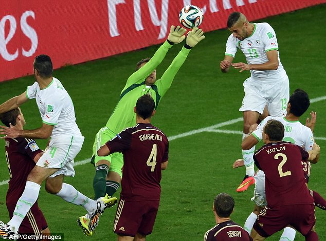 Igitego cyo kwishyura cyatsinzwe na Islam Slimani cyahesheje Algeria kwandika amateka yo kugera muri 1 cya 8 cy'irangiza bwa mbere mu mateka yayo.