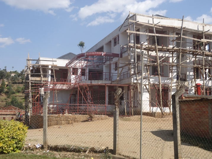Igorofa ya Kabano Pierre Celestin irimo kubakwa ahitwa i Nyarutarama mu Mujyi wa Kibuye.