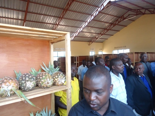 Imbere hakozwe kuburyo uyu musaruro ushobora kumara iminsi utegereje abaguzi bo mu nganda.