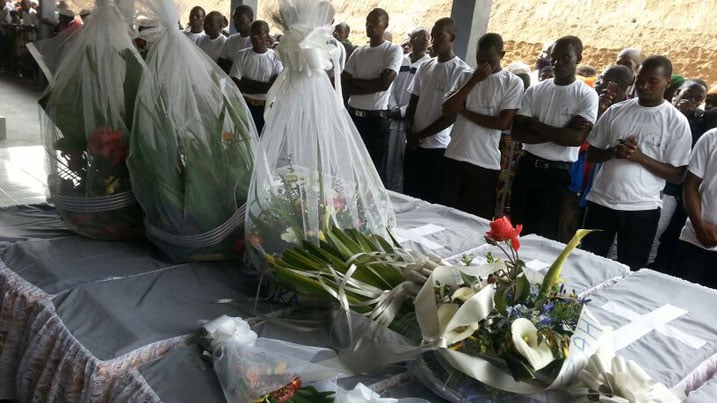 Imibiri 177 yongeye gushyingurwa mu cyubahiro nyuma yo kubaka urwibutso.