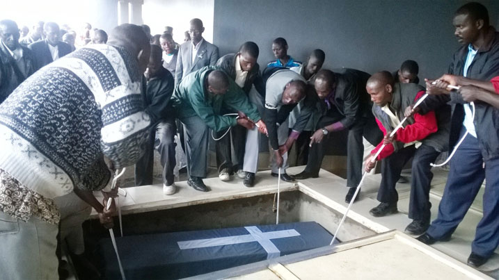 Imibiri 98 y'abishwe muri jenoside yashyinguwe mu cyubahiro mu rwibutso rw'akarere.