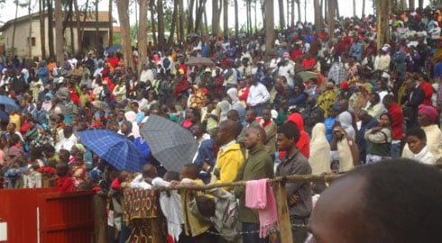Isengesho ryo kwa Yezu Nyirimuhwe mu karere ka Ruhango ryitabirwa n'abantu benshi.