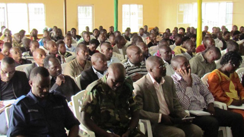 Iyo nama yari yatumiwemo abayobozi guhera mu kagari kugeza ku karere.