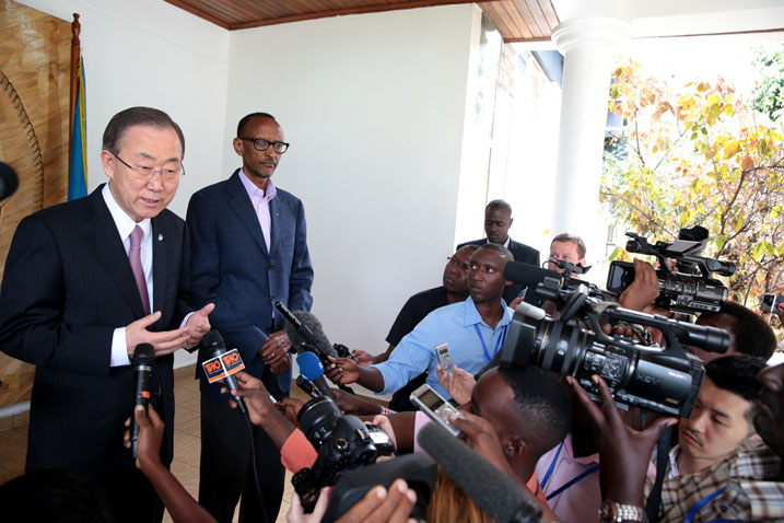 Perezida Kagame na Ban Ki Moon mu kiganiro n'abanyamakuru i Kigali kuri uyu wa 06/04/2014.