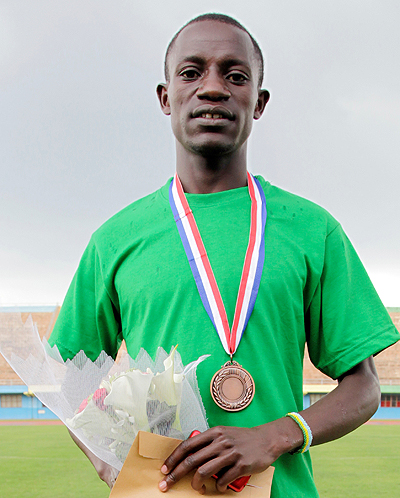 Kajuga Robert ni we Munyarwanda wagerageje kwitwara neza aba uwa kane muri 1/2 cya Marathon.