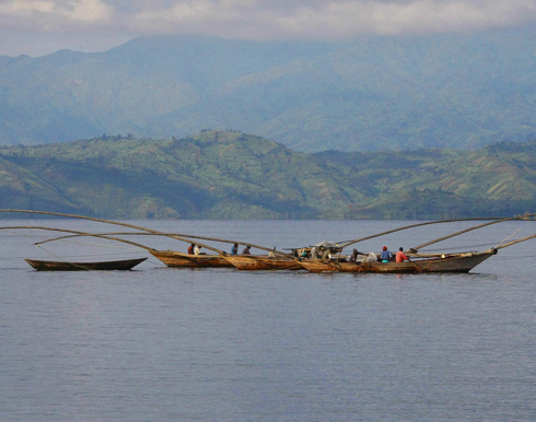 Uburobyi mu Kivu bwahagaritswe mu gihe cy'amazi abiri kugira ngo amafi yongere yiyongere.