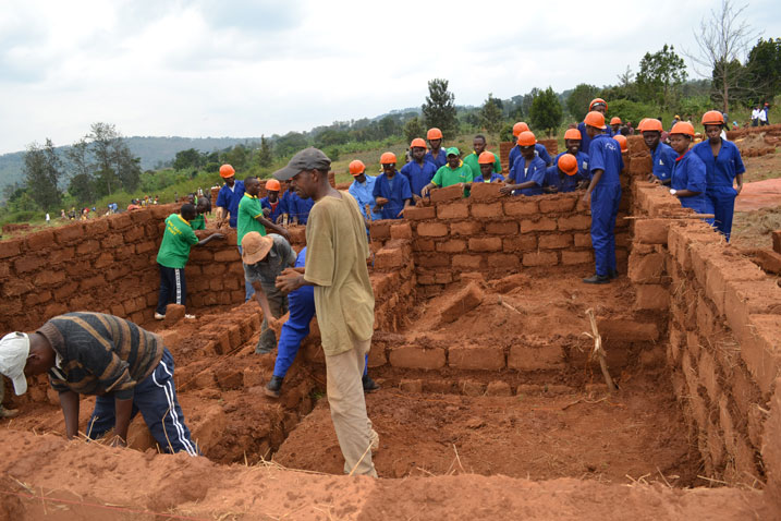 Gucengerwa na gahunda ya "Ndi Umunyarwanda" byatumye bahuriza ku gufasha abanyarwanda birukanywe muri Tanzaniya.
