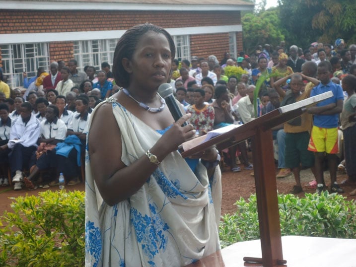 Kubwa Governor Odette kudashyingura uwawe wabuze muri Jenoside ni ikindi gikomere.
