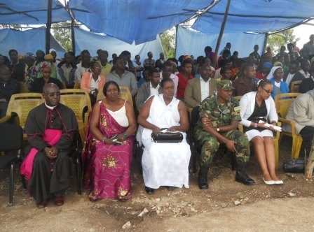 Abitabiriye umuhango wo kwibuka i Nyarubaka.