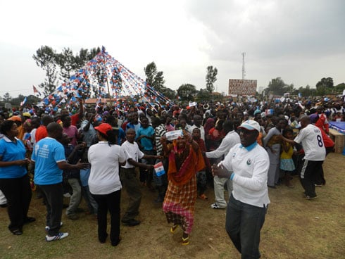Kwiyamamaza byabaye mu mbyino n'ibirori.