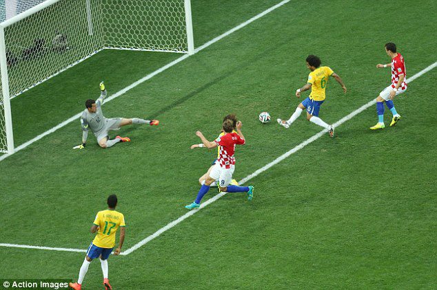 Marcelo yabanje kwitsinda igitego cyatumye Croatia itangira umukino iyoboye.