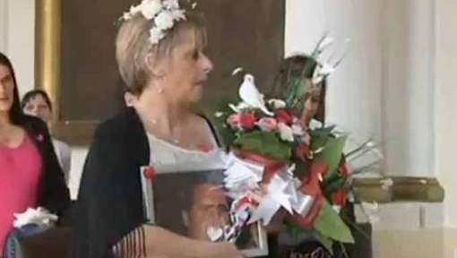 Umufaransakazi Pascale Lienard ku munsi yasezeraniyeho n