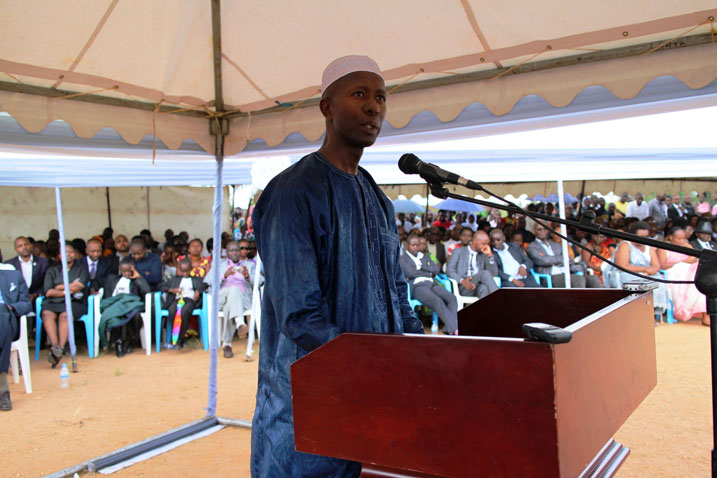 Minisitiri Fazil Harerimana yasabye abitabiriye umuhango kwirinda ko umwanzi yabazanamo amacakubiri.