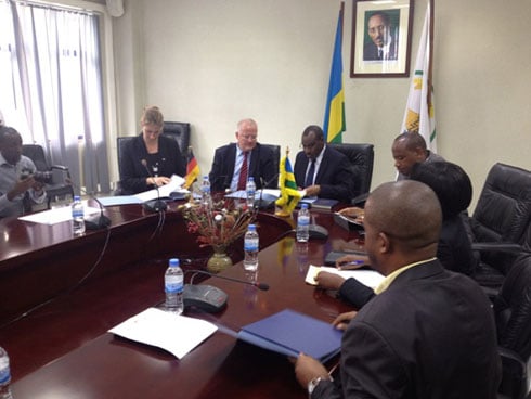 Minisitiri Gatete na Ambasaderi w