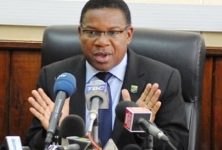 Minisitiri Bernard Membe aravuga ko Tanzaniya itemera ibyo M23 ikora muri Congo.