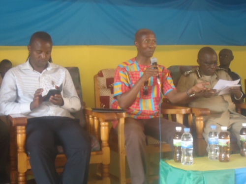 Minisitiri Musa Fazili Harerimana aganirira abafungwa n