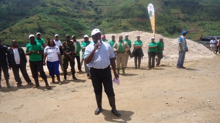 Minisitiri w'Intebe aganira n'abaturage mu murenge wa Mushishiro mu karere ka Muhanga.