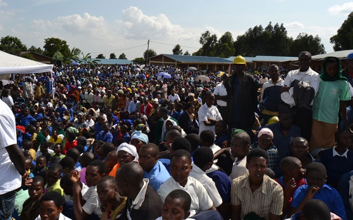 Mu karere ka Burera abaturage bari benshi baje kwakira Urumuri Rutazima.