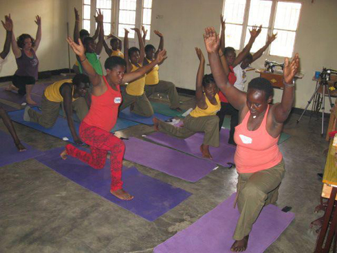 Mu byo biga harimo na Yoga bagamije kugorora ingingo.